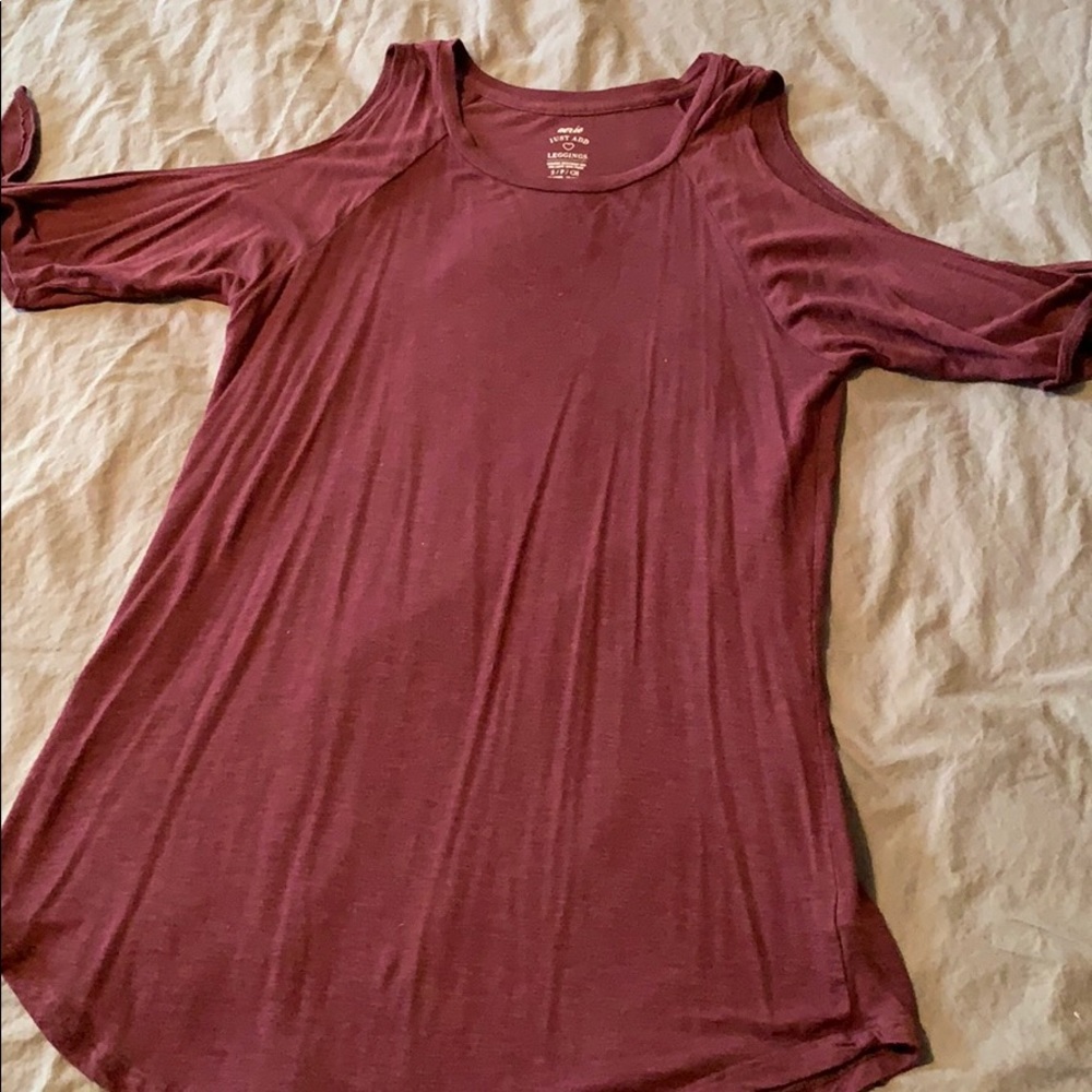 aerie open shoulder shirt